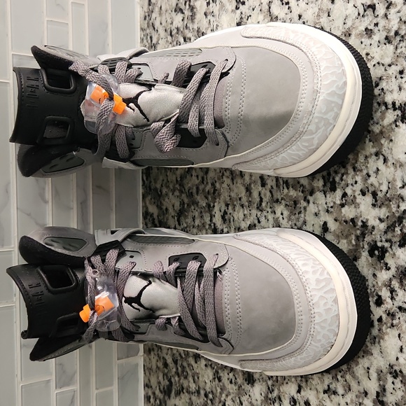Cool Gray Jordan Spizike Basketball Shoes sz 10.5 athletic sneakers 316371-008 - Picture 2 of 6